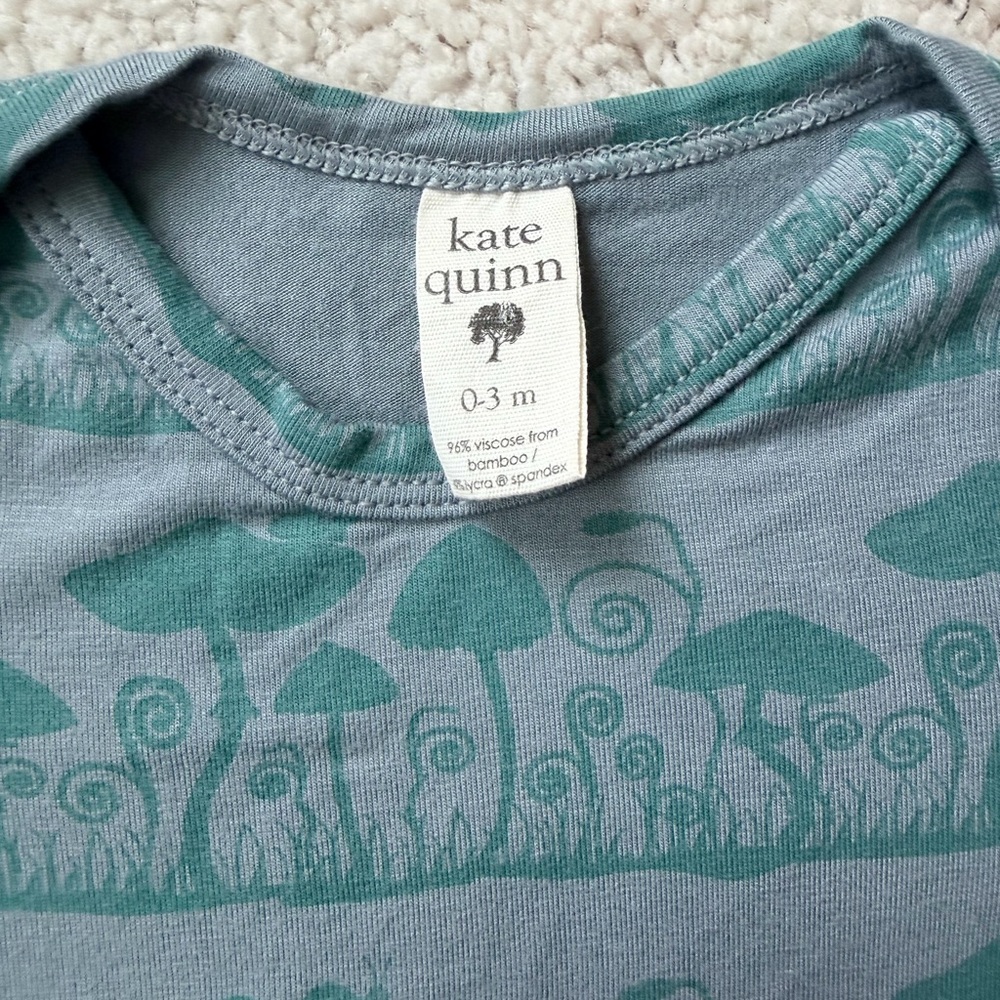 Kate Quinn Gray and Green Patterned Bodysuit & Matching Bonnet - Picture 5 of 10